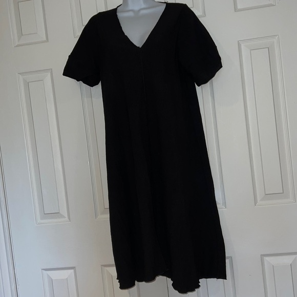 Uniqlo black V-neck puff sleeves  midi dress Sz M - Picture 3 of 10